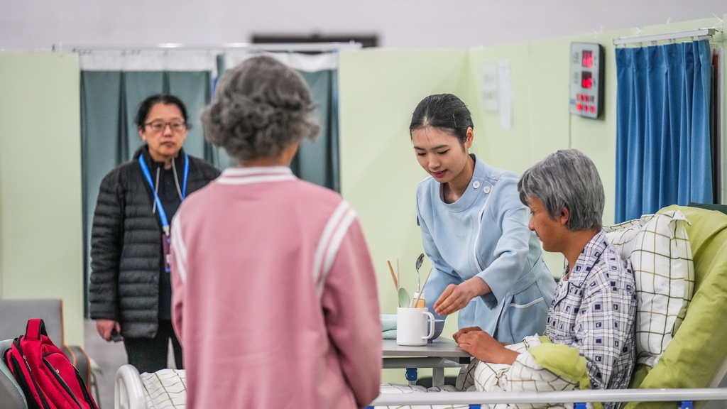 这是5月8日拍摄的第二届全国乡村振兴职业技能大赛养老护理项目比赛现场。