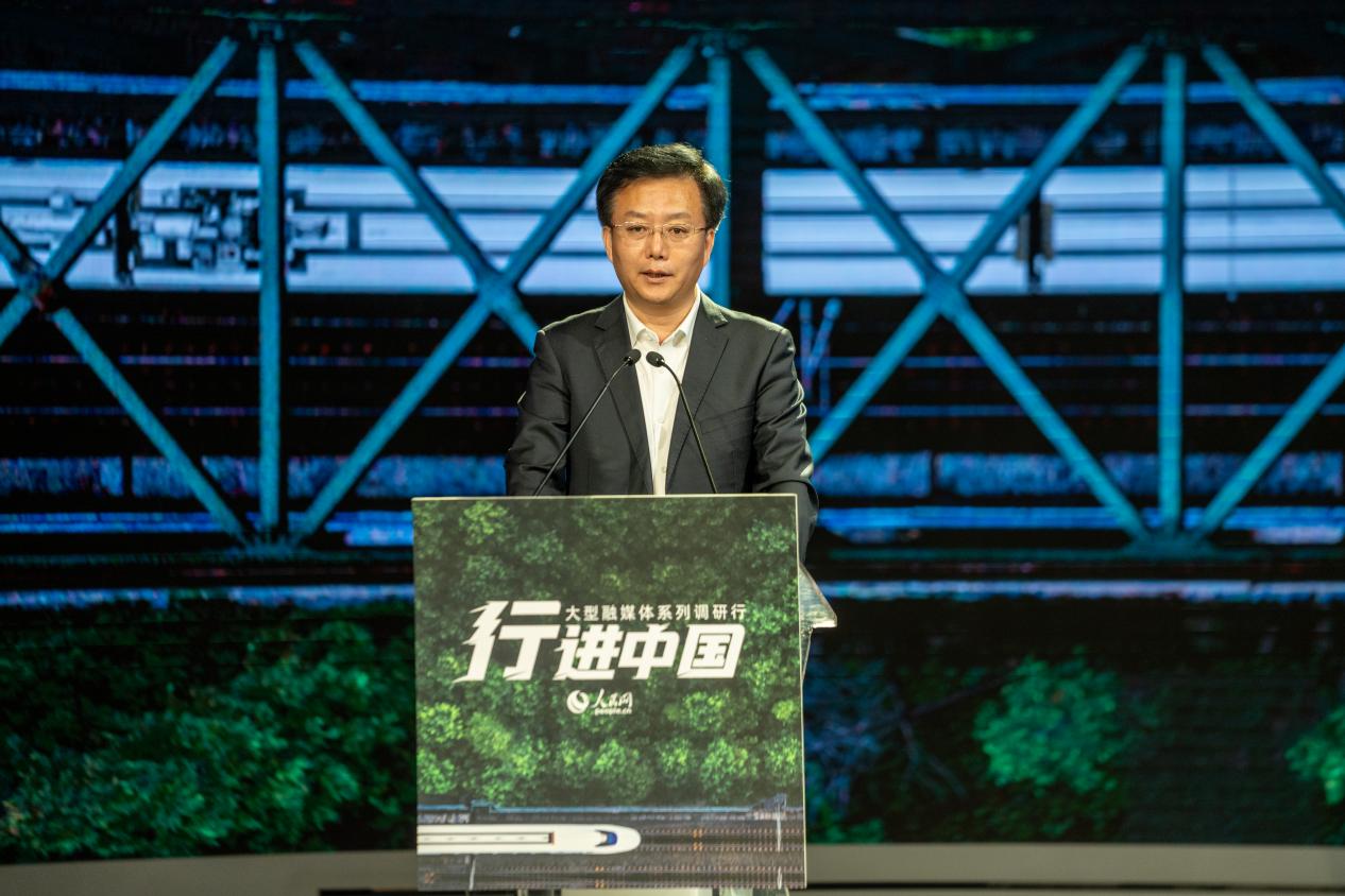 生态环境部宣传教育司司长、新闻发言人裴晓菲致辞。人民网记者 许峥摄